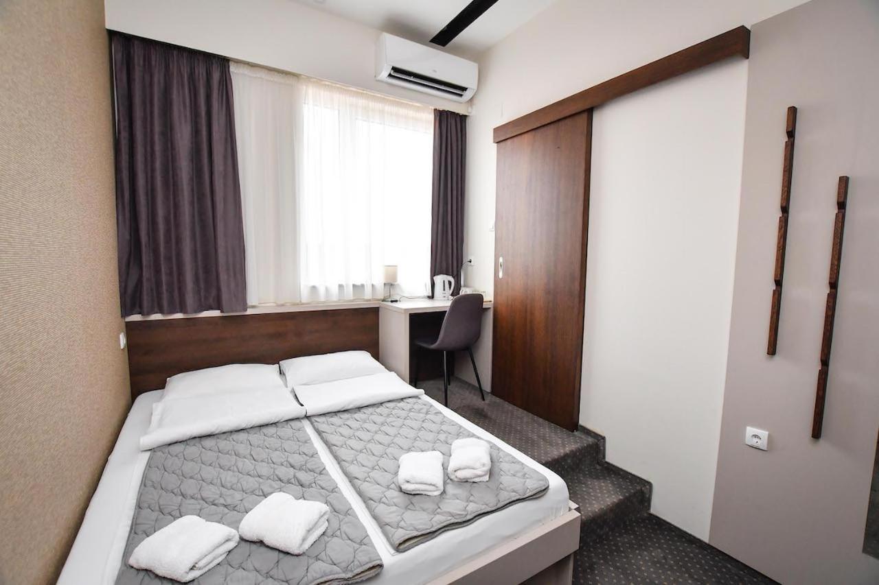 Atrijum Apartments And Rooms Kladovo Exterior photo