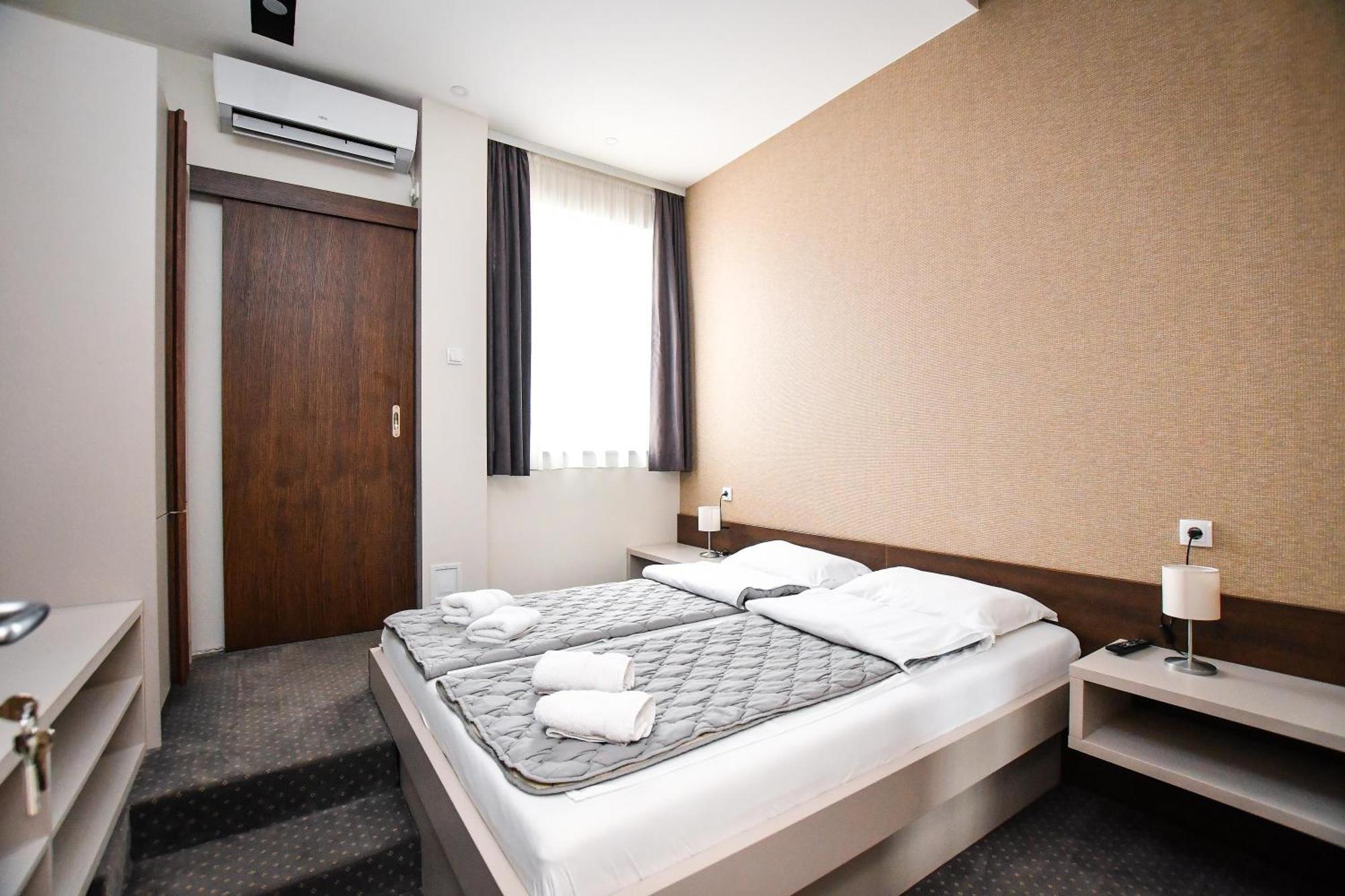Atrijum Apartments And Rooms Kladovo Exterior photo