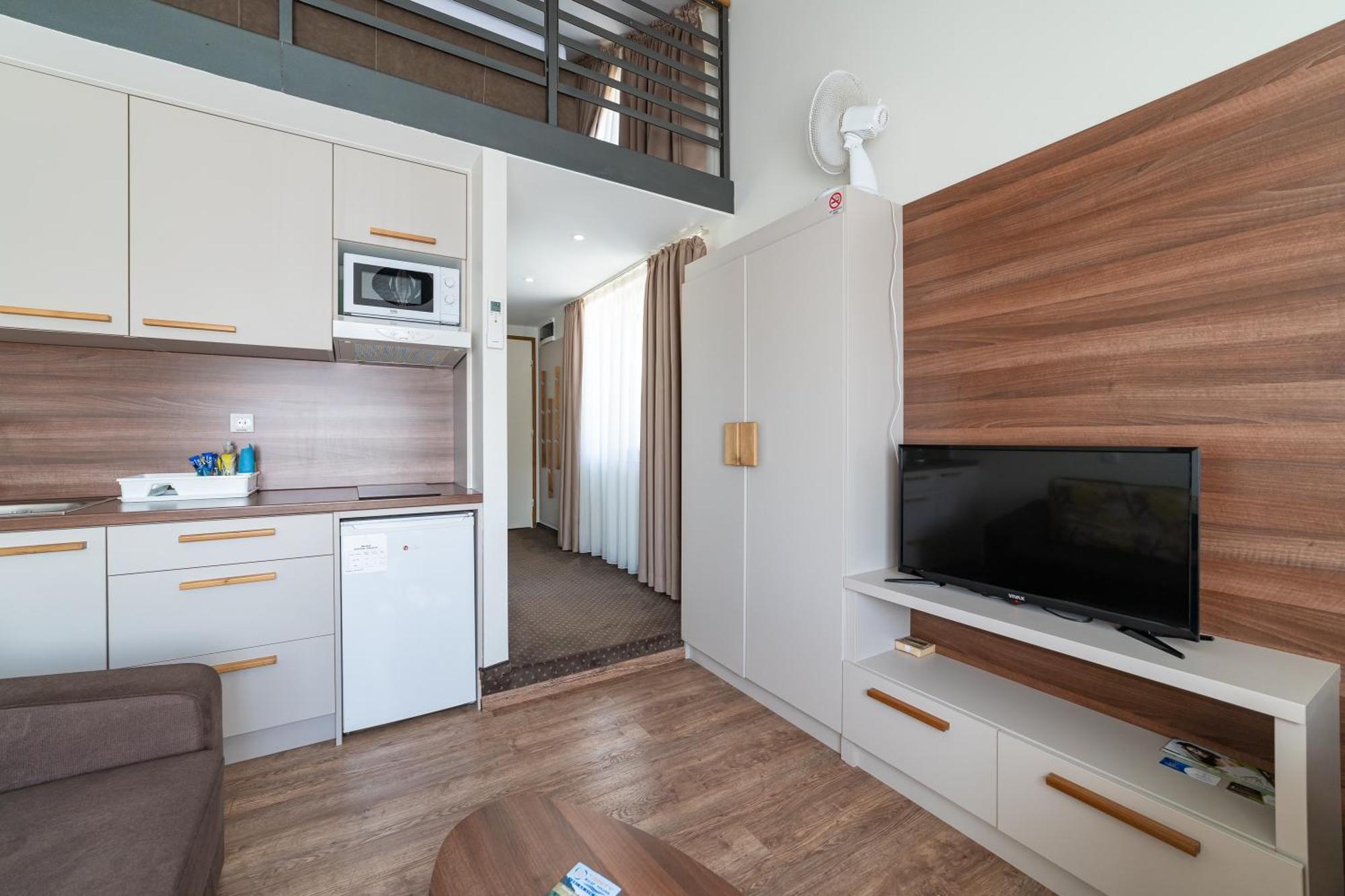 Atrijum Apartments And Rooms Kladovo Exterior photo